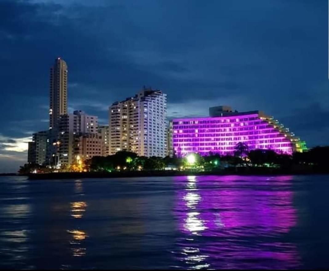 Estudio Cost Piso12 Frente A La Playa * Cartagena